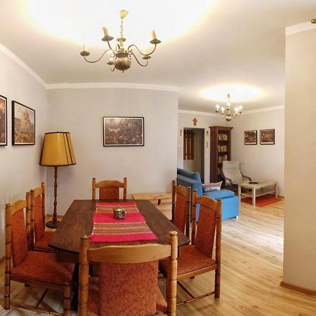 Cozy Apartment In Тарнув Экстерьер фото
