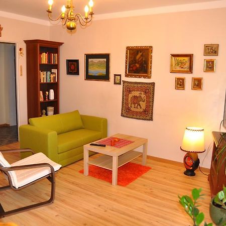 Cozy Apartment In Тарнув Экстерьер фото