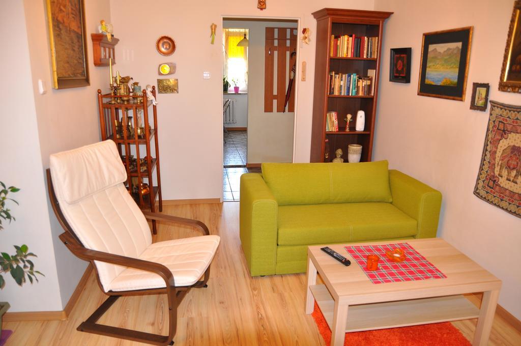 Cozy Apartment In Тарнув Экстерьер фото